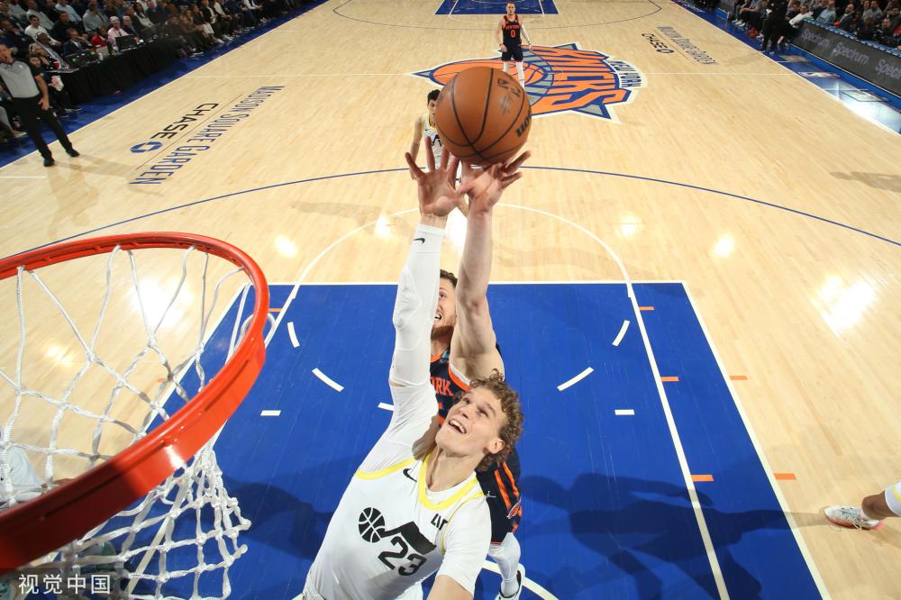 和防守两端 和防守两端